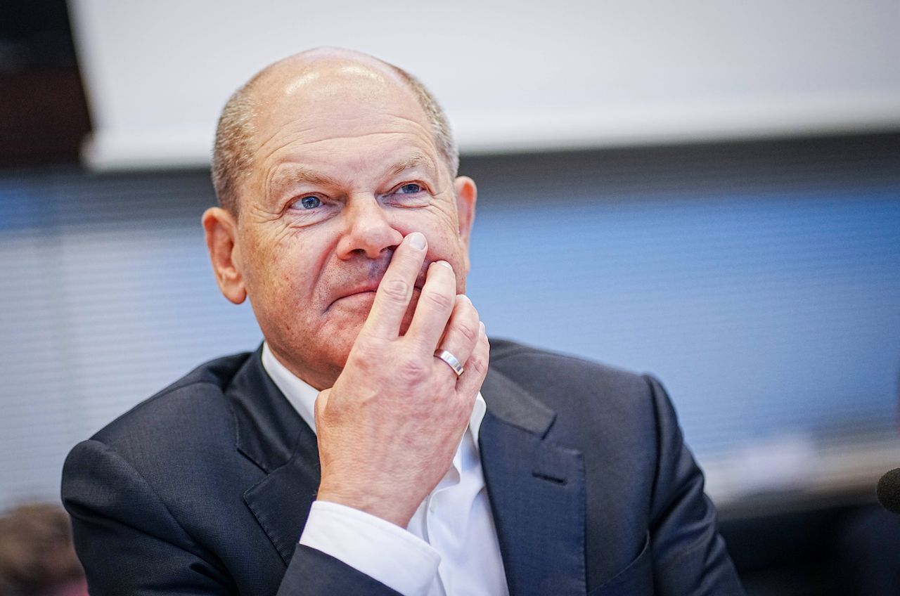 Scholz mówił o rozmowie z Polakiem. Ekspert nie dowierza