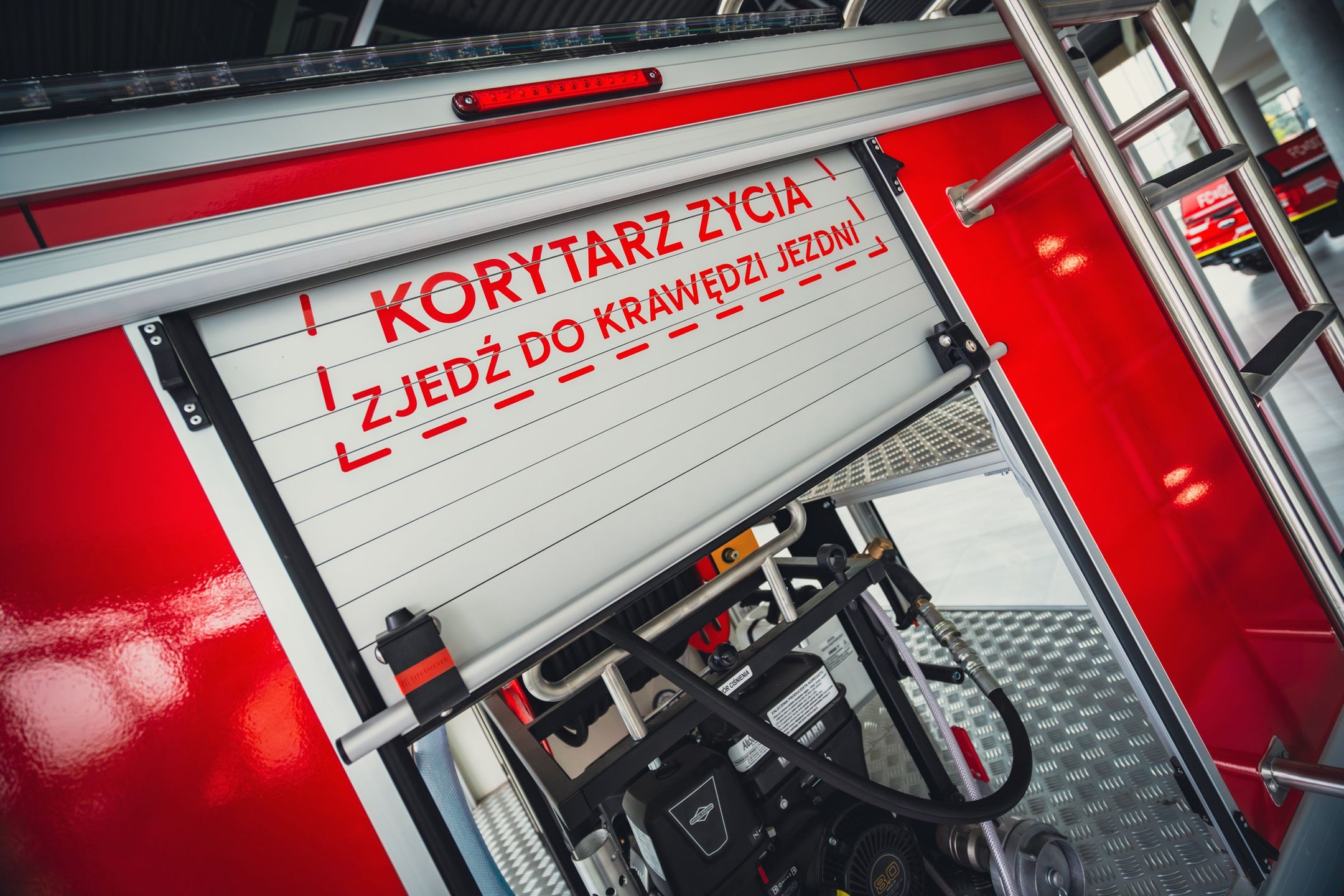 Wóz strażacki na Fordzie Transit