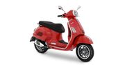 Odświeżona Vespa GTS debiutuje w czterech wersjach i 14 kolorach