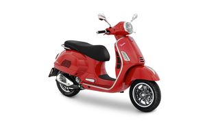 Odświeżona Vespa GTS debiutuje w czterech wersjach i 14 kolorach