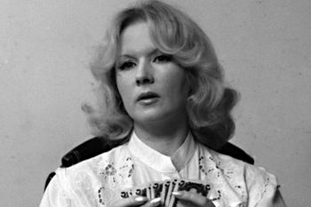 Pogrzeb Haliny Kowalskiej. Podano szczegóły pochówku gwiazdy filmów Barei