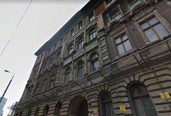 Chwile grozy w centrum miasta. Runął dach i stropy kamienicy