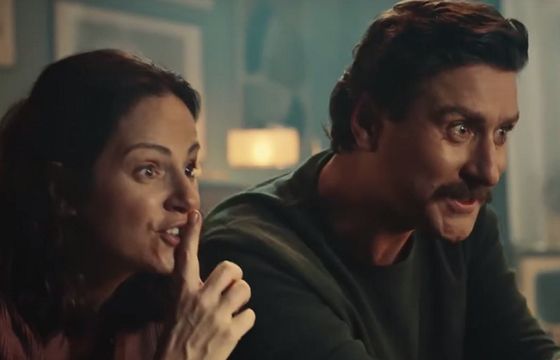 "Najważniejszy jest czas z bliskimi" - w świątecznej reklamie Allegro. W kampanii Anna Dereszowska, Łukasz Grass i Odeta Moro