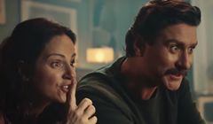 "Najważniejszy jest czas z bliskimi" - w świątecznej reklamie Allegro. W kampanii Anna Dereszowska, Łukasz Grass i Odeta Moro