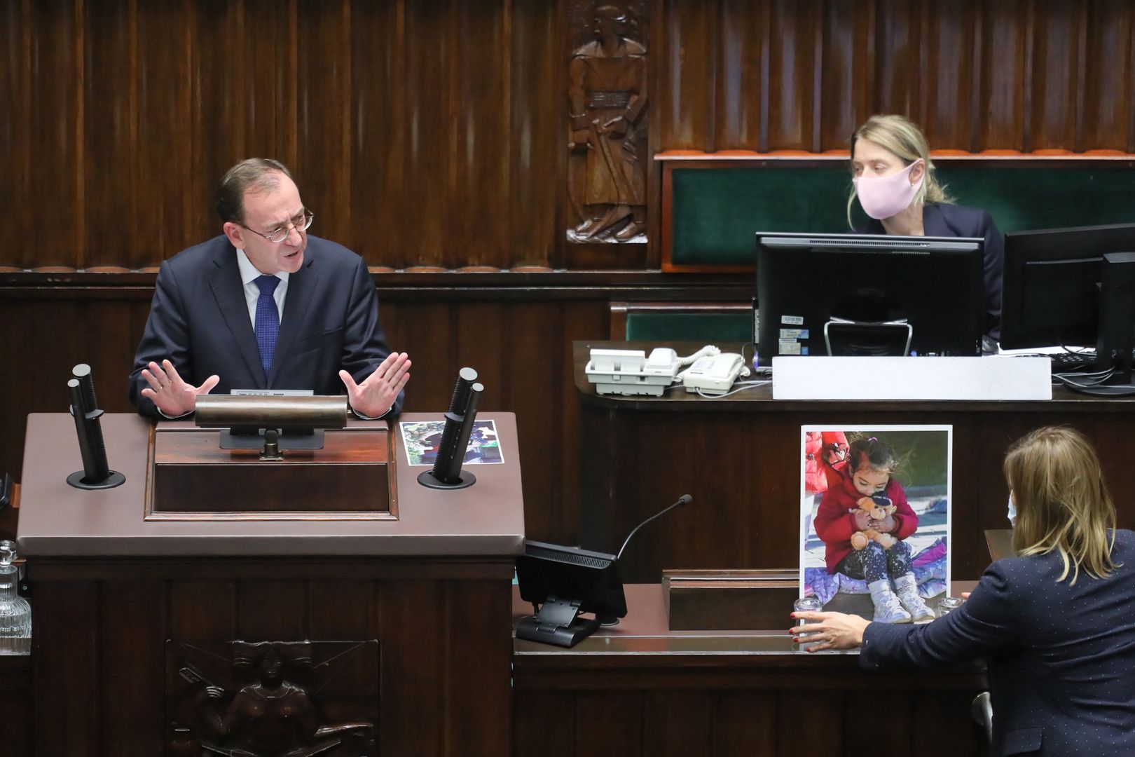 Stan wyjątkowy w Sejmie. Ostra debata i oskarżenia posłów. Kamiński zabrał głos
