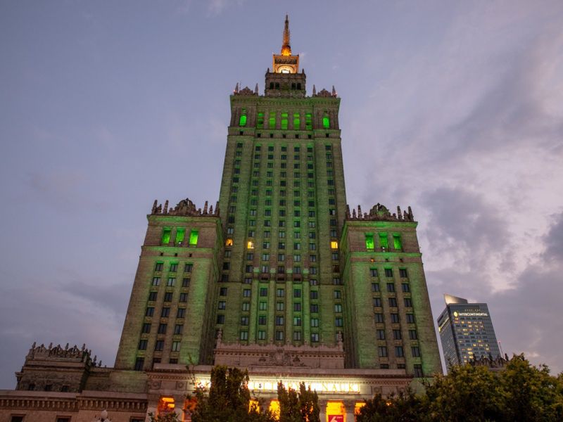 Warszawa. Pałac Kultury zaświeci się w sobotę na zielono. To z okazji Światowego Dnia Ochrony Środowiska