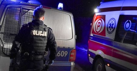 Świętokrzyskie. Kobieta wypadła z karetki podczas jazdy