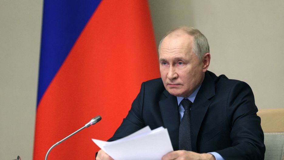 Archiwum zagraniczne East News 2023-10
In this pool photograph distributed by Sputnik agency Russia's President Vladimir Putin chairs a meeting with members of Security Council, Russian government and law enforcement agencies in Moscow on October 30, 2023. (Photo by Gavriil GRIGOROV / POOL / AFP)
GAVRIIL GRIGOROV