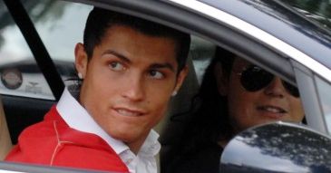 Ronaldo sypia z mężatką!