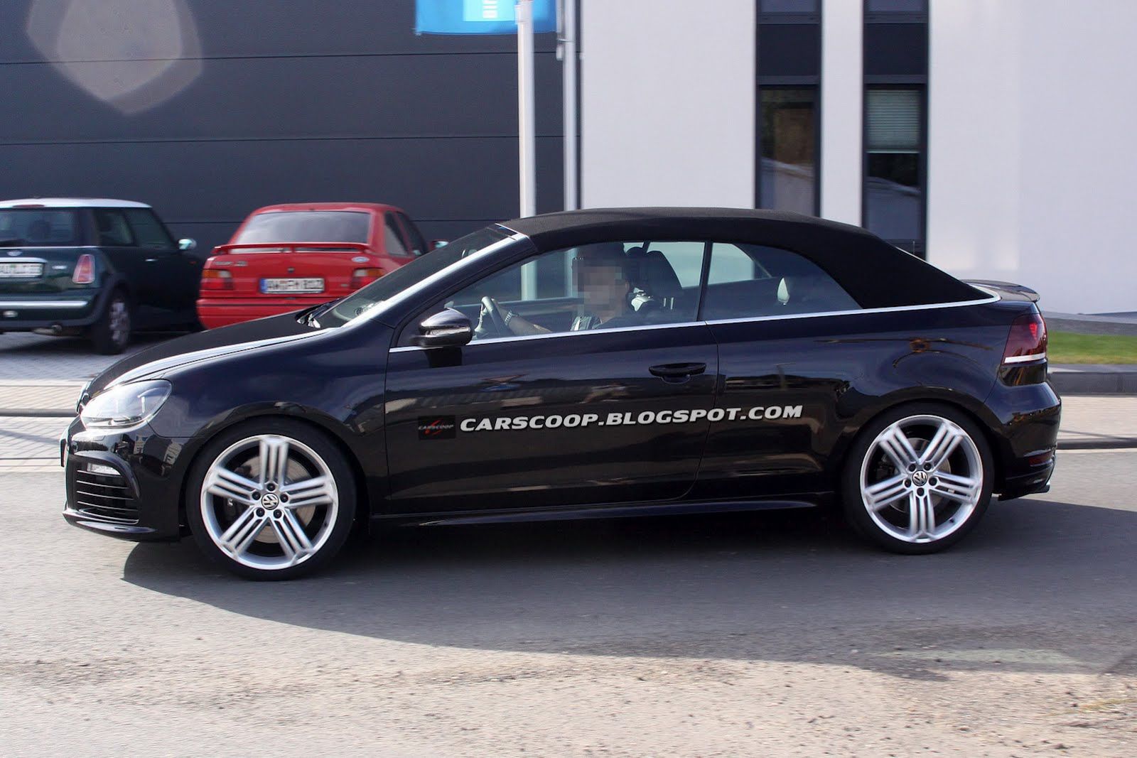 Volkswagen Golf R Cabriolet (fot. Carscoop)