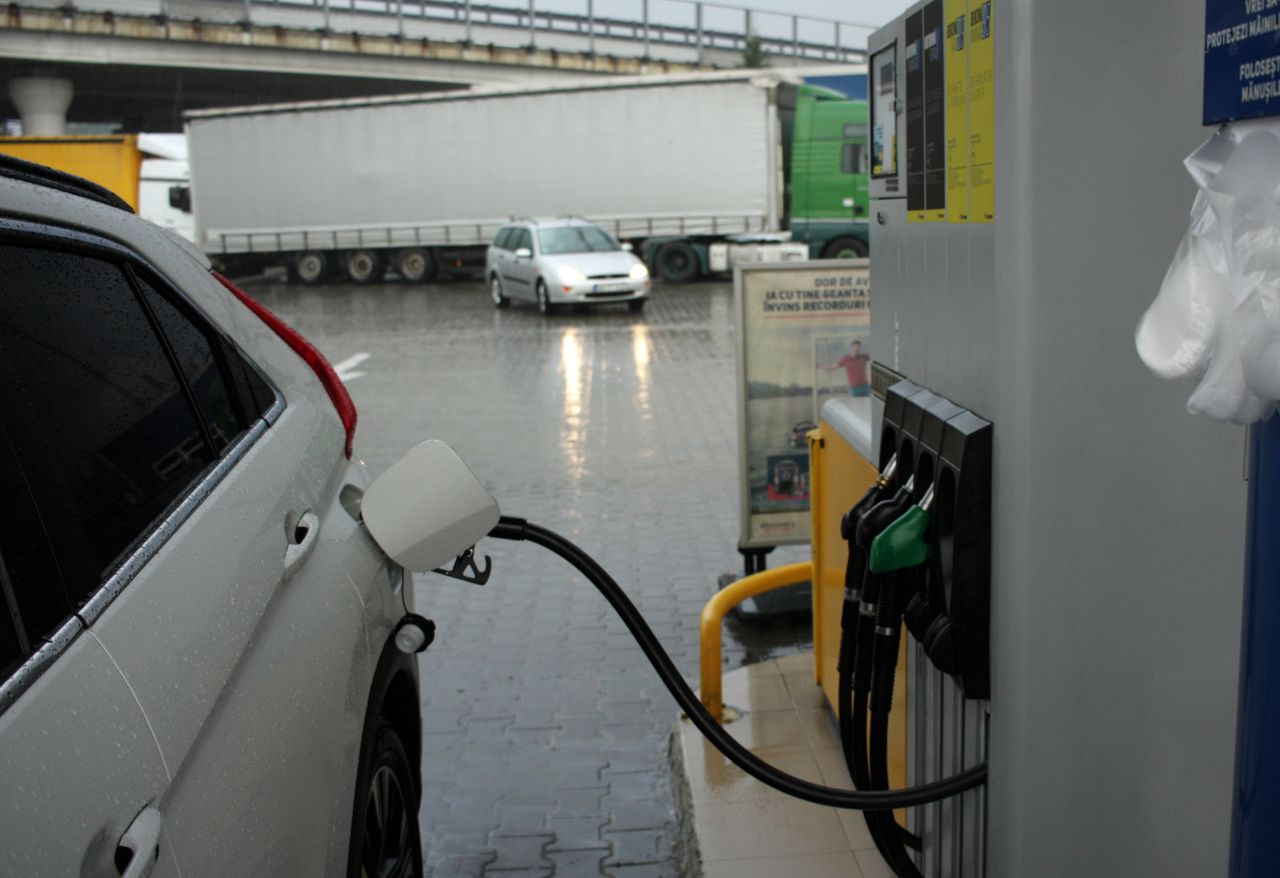 Wybór odpowiedniego paliwa może być trudny - szczególnie za granicą