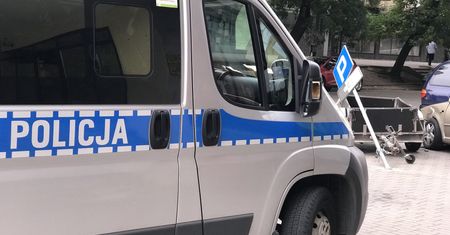 Mężczyzna zgłosił kradzież na policję. Okazało się, że jest poszukiwany