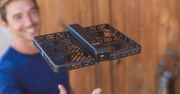 Hover Camera Passport: składany autonomiczny dron z kamerą 4K i rozpoznawaniem twarzy