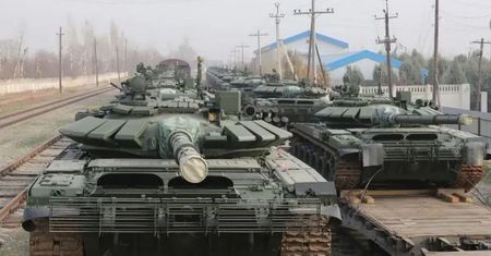 Polska pomaga Ukrainie. Na front dotarły kolejne czołgi T-72