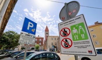 Mandaty po 132 euro w Chorwacji. Takie znaki stanęły przy Starym Mieście