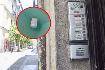 Turyści znaleźli ukrytą kamerę w apartamencie w Hiszpanii. Była skierowana na łóżko