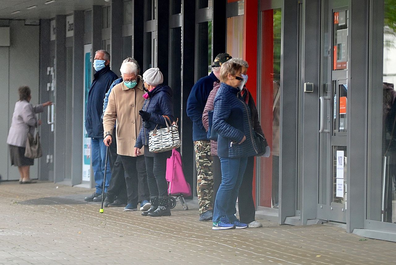 Godziny dla seniorów. Rossmann ma specjalną ofertę