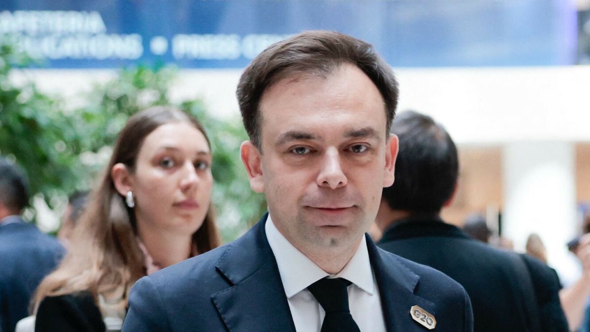 Obniżanie cen paliw zostanie przedłużone na majówkę? Minister ujawnia