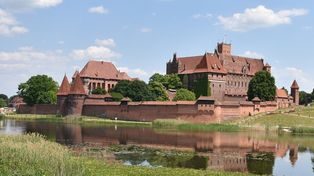 Wielkie wiatraki mogą popsuć widok na zamek w Malborku i... odebrać miejsce na światowej liście? UNESCO chce znać sprawę