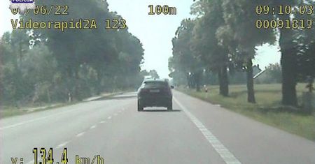 Jechała 134 km na zabudowanym. Kuriozalne tłumaczenie