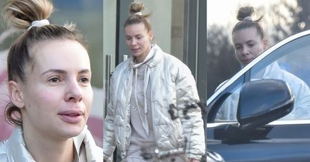Izabela Janachowska BEZ MAKIJAŻU mknie chodnikiem w kremowej stylizacji, wychodząc z kliniki stomatologii estetycznej (ZDJĘCIA)