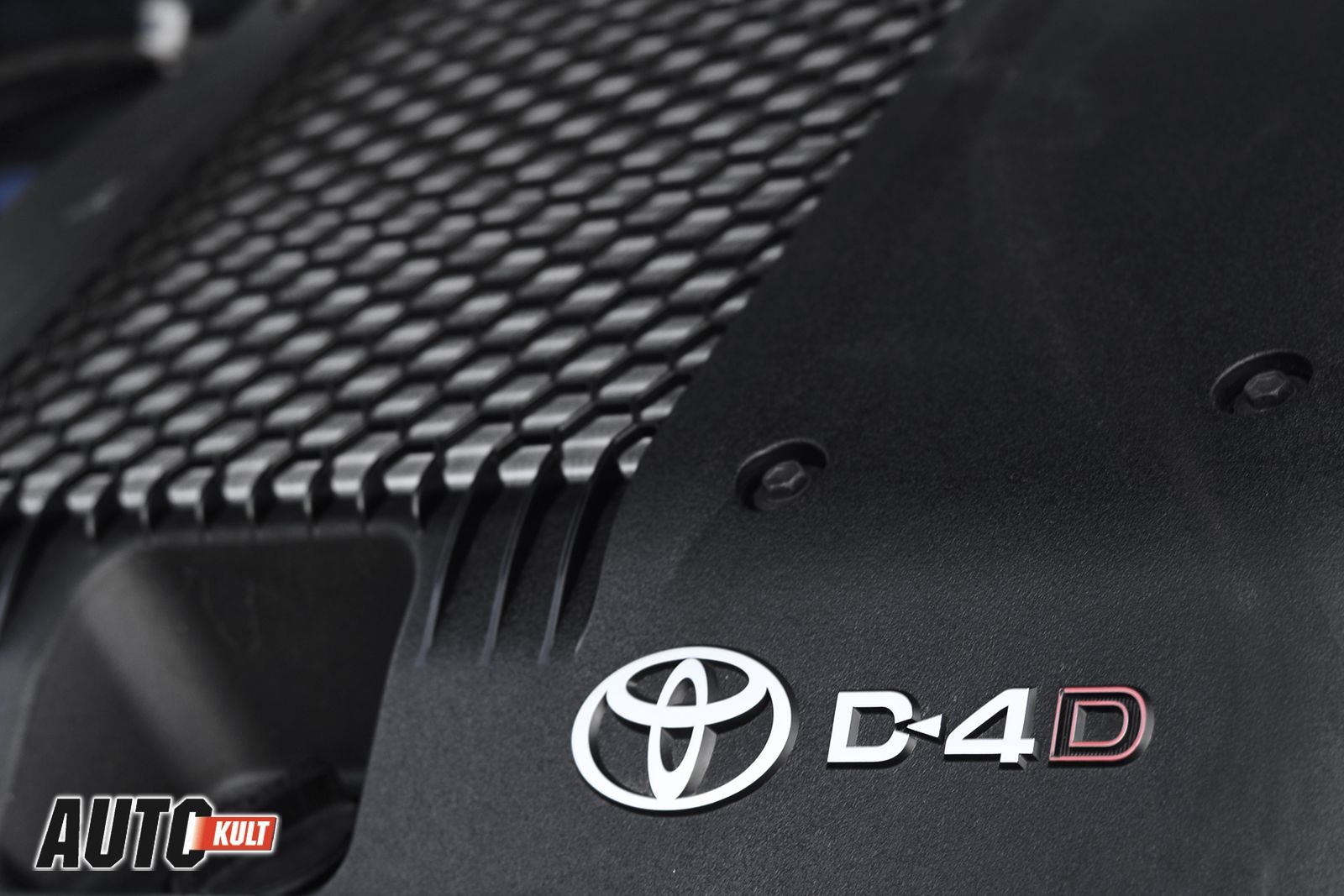 Toyota Hilux SR5 3,0 D4D A/T - test [galeria zdjęć] 15
