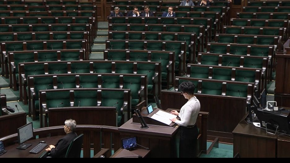 Posłowie PiS na sali sejmowej