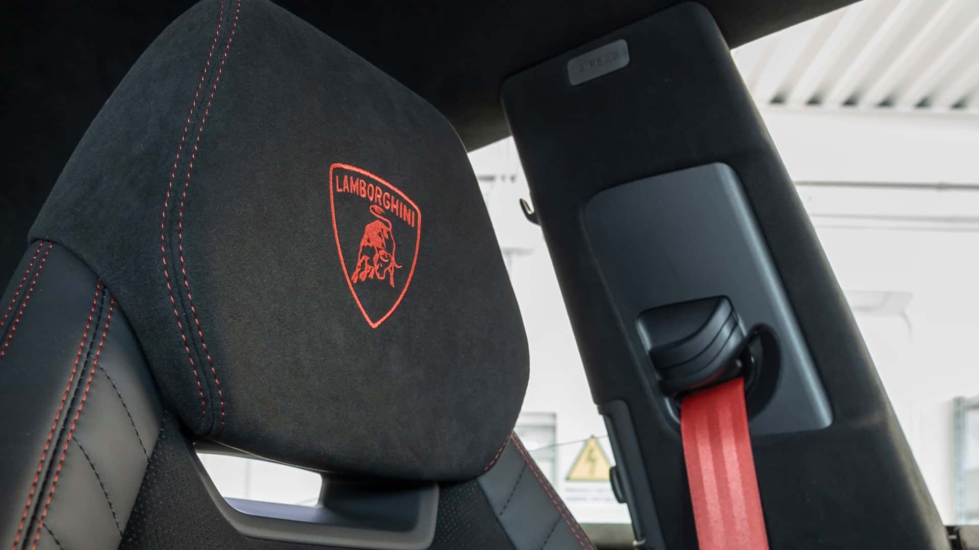 Lamborghini Urus SE Performante