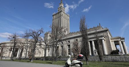 Warszawa. Pałac Kultury i Nauki obchodzi 65. urodziny