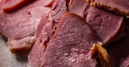 W PRL-u zajadano ze smakiem. Dziś wywołuje tylko grymas, a świetnie wzmacnia stawy