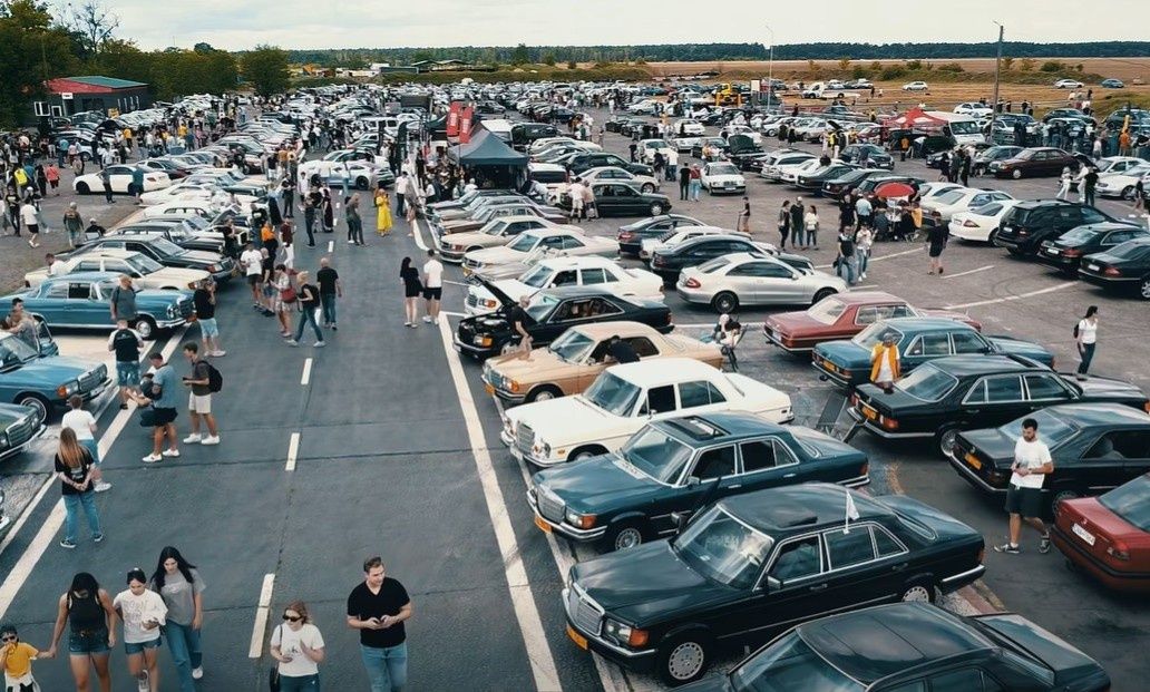 Tylu Mercedesów w jednym miejscu jeszcze w Toruniu nie było