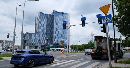 Zgoda na 70-metrowy wieżowiec w zamian za nowy asfalt. Inwestor właśnie rusza z remontem pobliskich ulic