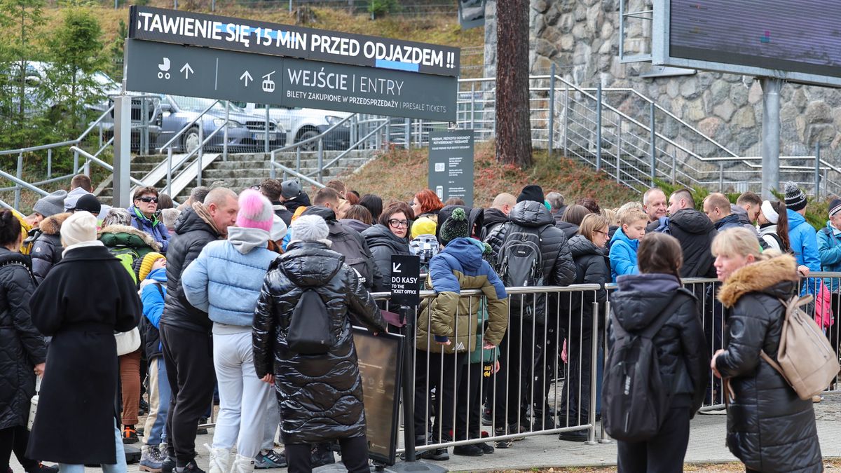 kolejka linowa na Kasprowy Wierch
Grzegorz Momot
g�ry, Kasprowy Wierch, kolejka linowa, po przegl�dzie, prace serwisowe, tatry, wagon, wagony