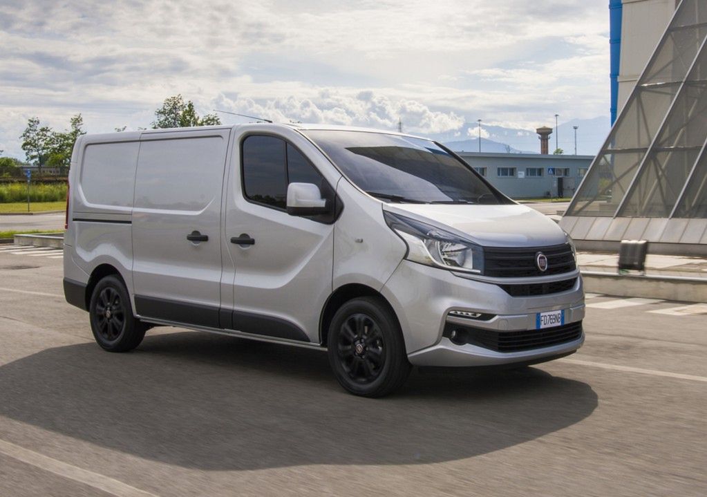 Talento to nic innego jak Renault Trafic w przebraniu.