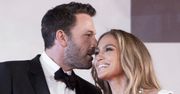 Jennifer Lopez i Ben Affleck debiutują ze swoją MIŁOŚCIĄ na czerwonym dywanie Festiwalu w Wenecji (ZDJĘCIA)