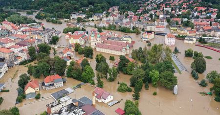 Polska walczy z wielką wodą. Pomoc deklarują Ukraina i Litwa. "Wielki szacunek"