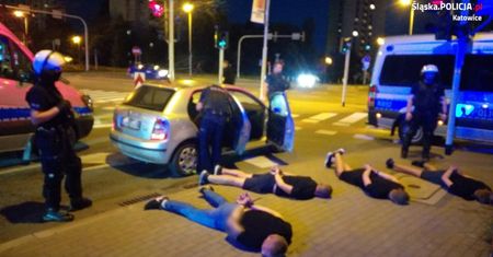 Potrącili policjantów. Pseudokibice zatrzymani