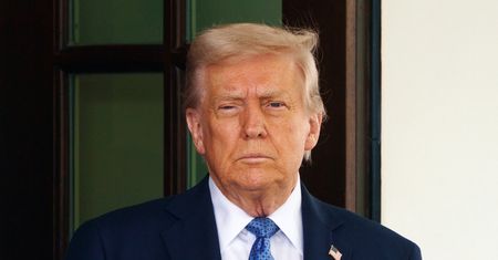 Najpierw "Władimir, STOP!", a potem? Eksperci: Trump gra miękko z Putinem