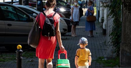 Coraz mniej Polek decyduje się na dziecko. "Kluczem wydaje się tutaj niepewność"