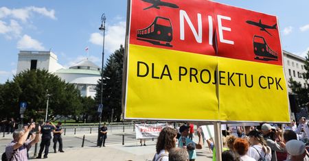 Protest w Katowicach przeciwko budowie CPK. "Bronimy naszego spokoju"