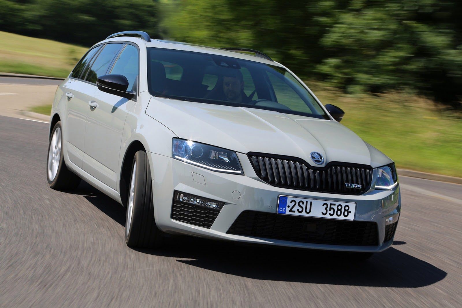 Škoda Octavia RS - najmocniejsza Octavia na zdjęciach producenta [galeria] 27