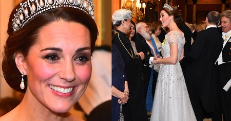 Księżna Kate błyszczy w sukni wyszywanej diamentami i tiarze Diany na przyjęciu w Pałacu Buckingham (ZDJĘCIA)