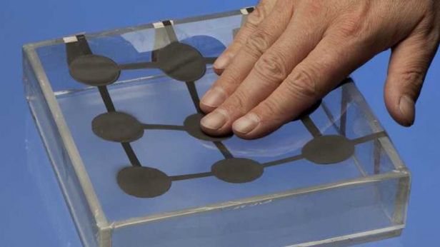 Niezwykle elastyczny sensor - do czego może się przydać? 1