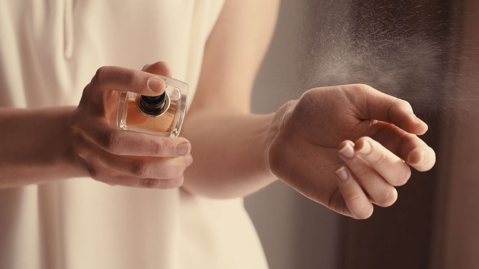 Uniwersalny pomysł na prezent? Kosmetyki i perfumy nigdy nie zawodzą.