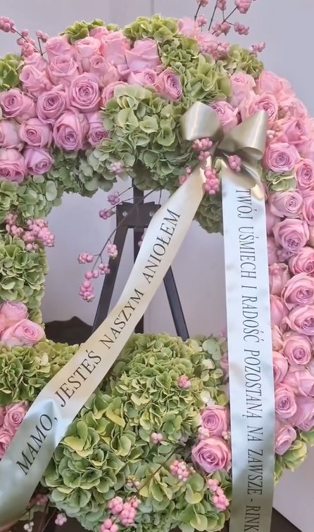 Kayah pokazała nagranie z pogrzebu mamy