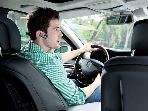 Stylowa słuchawka Bluetooth, która nigdy się nie rozładuje 2