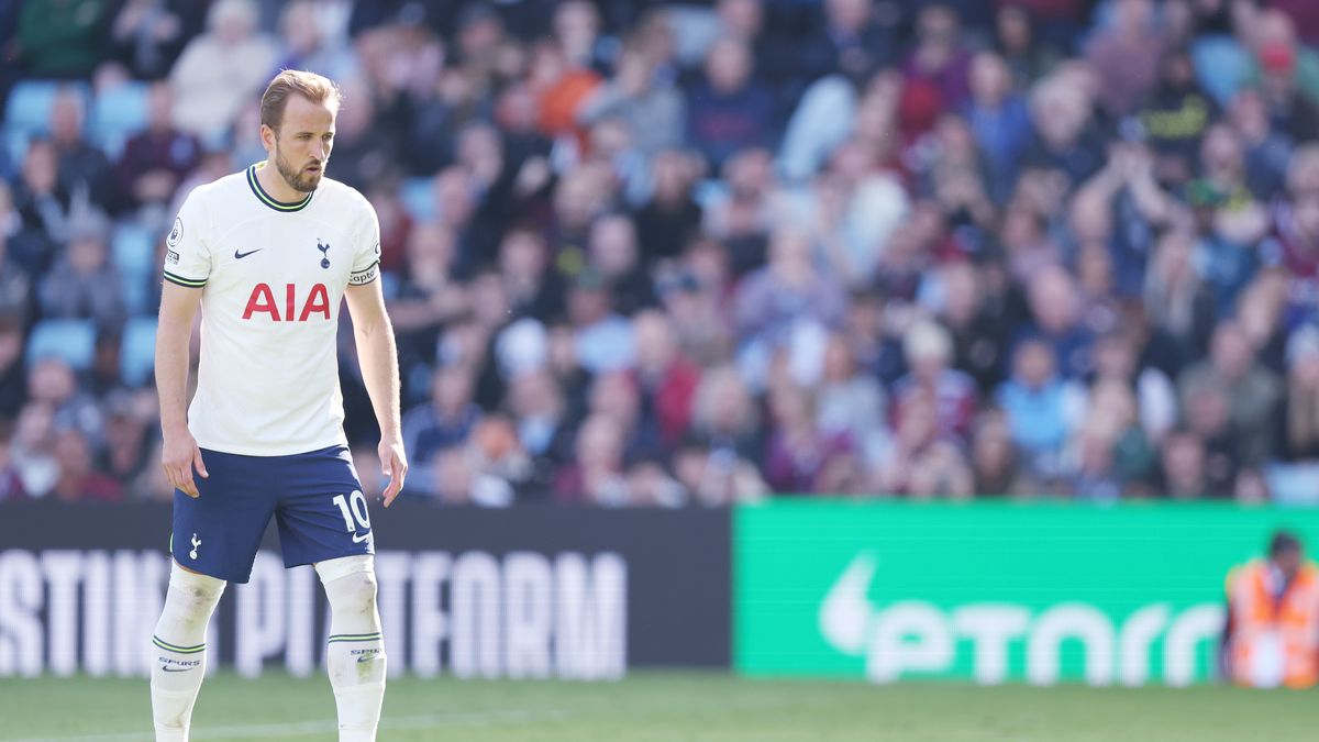 BIRMINGHAM, ENGLAND - MAY 13: Harry Kane of Tottenham Hotspur prepares to take his penalty during the Premier League match between Aston Villa and Tottenham Hotspur at Villa Park on May 13, 2023 in Birmingham, England. (Photo by Tottenham Hotspur FC/Tottenham Hotspur FC via Getty Images)