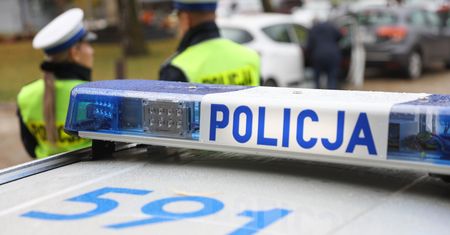 Zignorował polecenia i zaczął uciekać. W trakcie pościgu wskoczył do rzeki