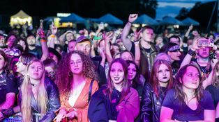 Pierwszy dzień rockowego festiwalu w Poznaniu za nami. Tak bawili się fani pod sceną