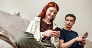 Zazdrosny mężczyzna – przyczyny, objawy, jak radzić sobie z zazdrością?